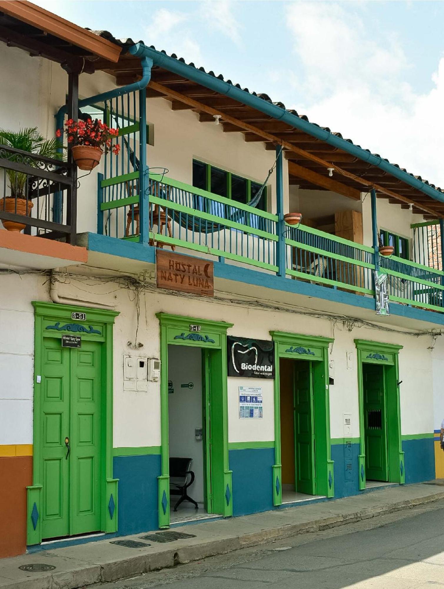 Hostal Naty Luna Jardin Exterior foto